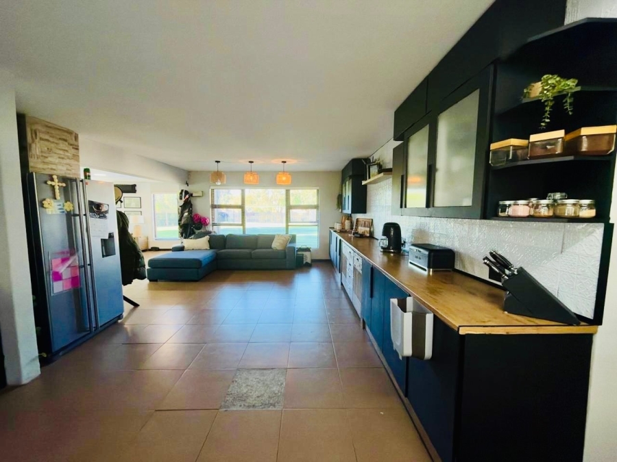 4 Bedroom Property for Sale in Roodewal Free State